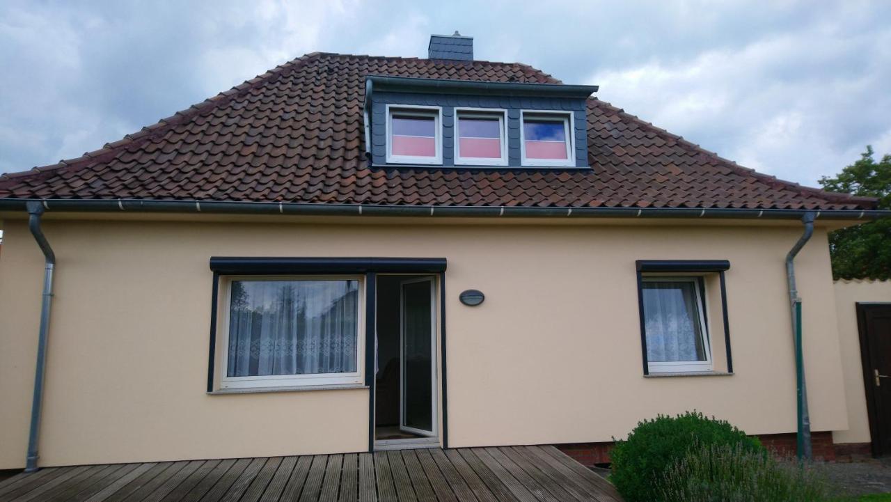Gaestehaus „Barbara” Mit Garage In 26919 Brake Brake  Exterior foto
